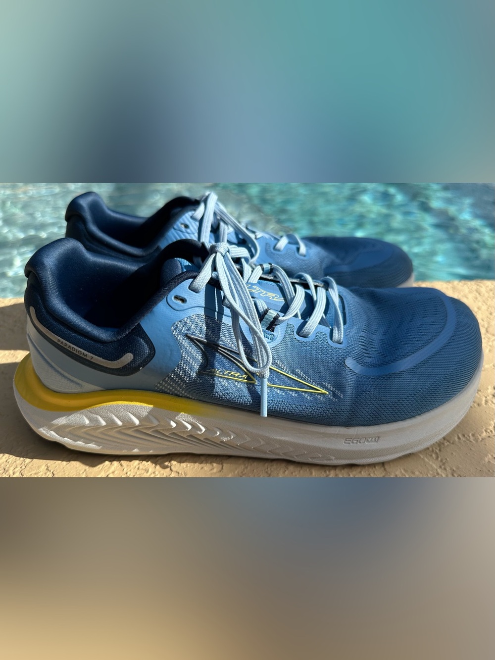 Altra Paradigm 7 Blue Foot Shape Running Shoes ALOA85N7440 Size 9.5 Wide in VGC